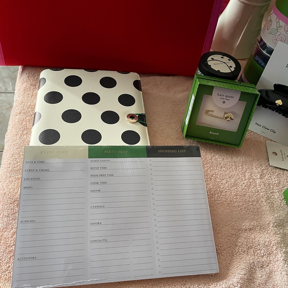 Kate spade Lot of 2: party planner & notepad